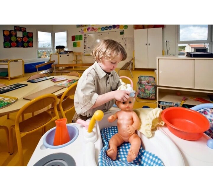 Мальчик играет в "папу", чем это плохо? (Фото взято из свободного доступа в интернете)