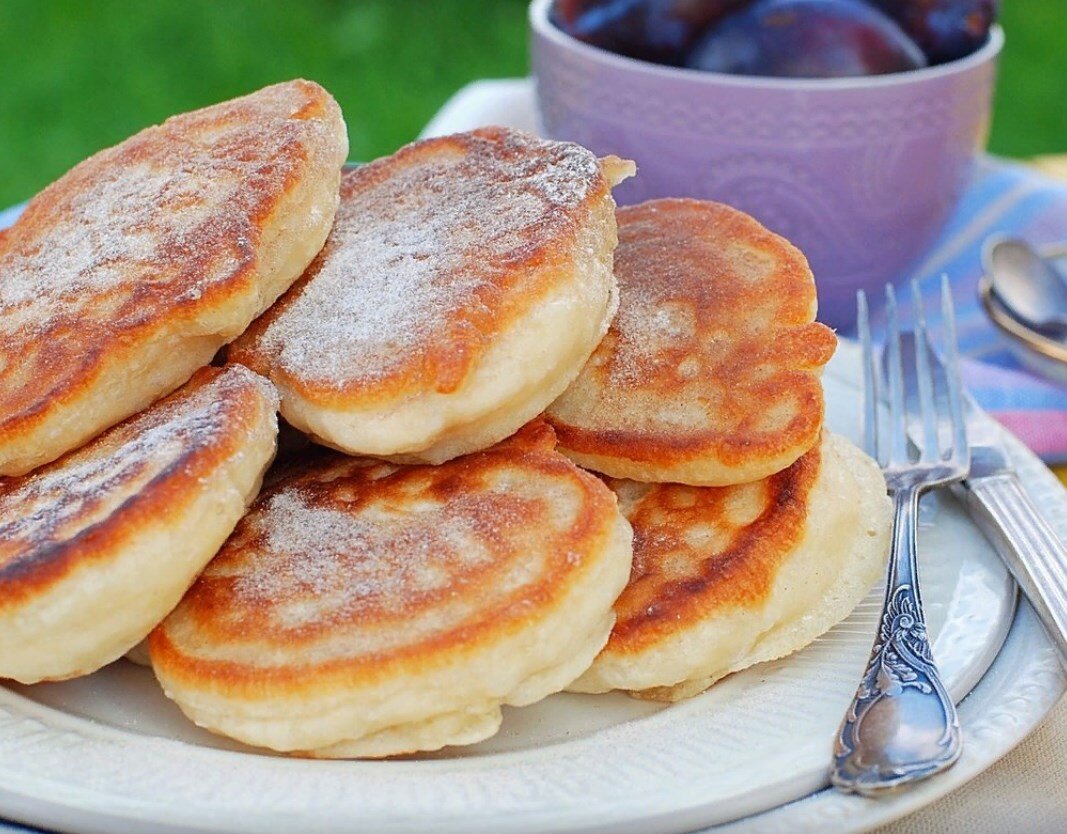 Оладьи на кефире с дрожжами