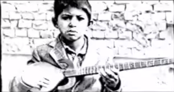 Он родился 24 июня 1972 года в городе Ургенче Хорезмской области. В 1978 году он пошел в первый класс средней школы № 9 имени Алишера Навои в Ургенче. 1983 № 2 идет в детскую музыкальную школу. После окончания института в 1988 году поступил в художественное училище имени М. Харратова в Ургенче. В течение 4 лет учился в Кашгаре по специальности рубаб. 
Во время учебы он присоединился к ансамблю «Сокили наво» на Ургенчском нефтегазовом комбинате. После окончания института работал в Государственной филармонии имени Комильжона Отаниязова. Во время учебы он принимал активное участие во многих государственных мероприятиях. Награжден несколькими дипломами и почетными грамотами. В то же время он принял участие в центрально-азиатском региональном конкурсе маком в Ташкенте и получил поощрительный диплом.

В 1990 году принял участие в конкурсе Камолот. Впервые певец дал сольный концерт в 1993 году в филармонии.

В 1996 году он дал еще один концерт в Театре комедии и драмы Огаи. В 1997 году Комилжон Отаниязов занял второе место в республиканском конкурсе, посвященном 80-летию его памяти.

В 1998 году он впервые дал сольный концерт в летнем здании Туркестанского дворца в Ташкенте. С этого года певец дает концерты в Концертном дворце Истиклол. 19-20-21-22 июня 2008 года он провел еще один концерт во дворце Истиклол.

2002 год был очень удачным для певца. В этом году он был удостоен звания заслуженного артиста Узбекистана.

В 2007 году певица снялась в фильме «Тюльпан», чтобы продемонстрировать свои актерские способности. Певица гастролировала во многих зарубежных странах. В частности, он продвигал узбекское искусство в Турции, Франции, Малайзии, Южной Корее, Венгрии, России и Иране.

В настоящее время Хорезмская область продолжает работать в объединении «Узбекнаво».