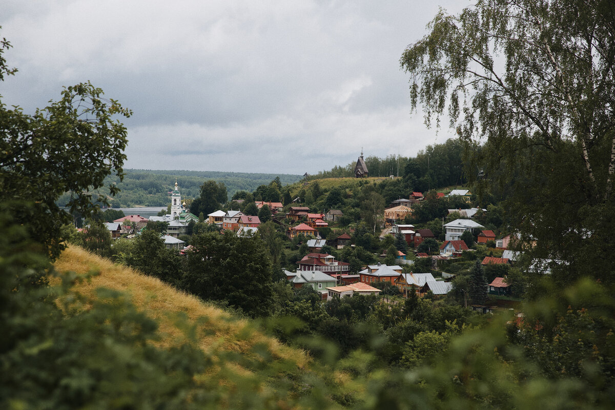 Вид на г.Плёс с Соборной горы, июль 2020г