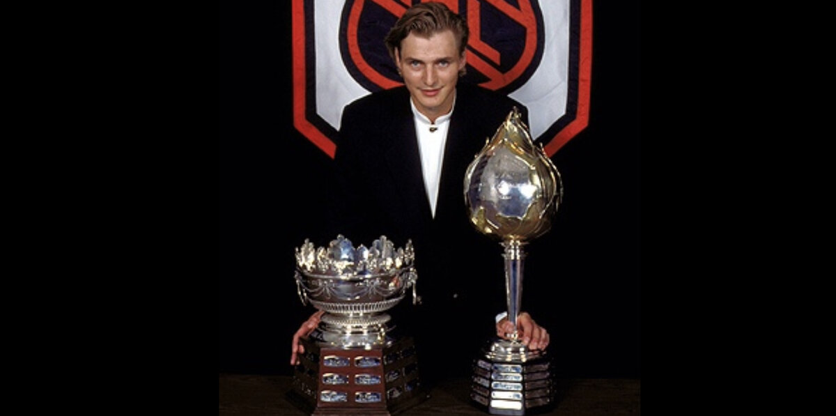 Фёдоров с «Френк Дж. Селки Трофи» и «Харт Трофи» в 1994 году.