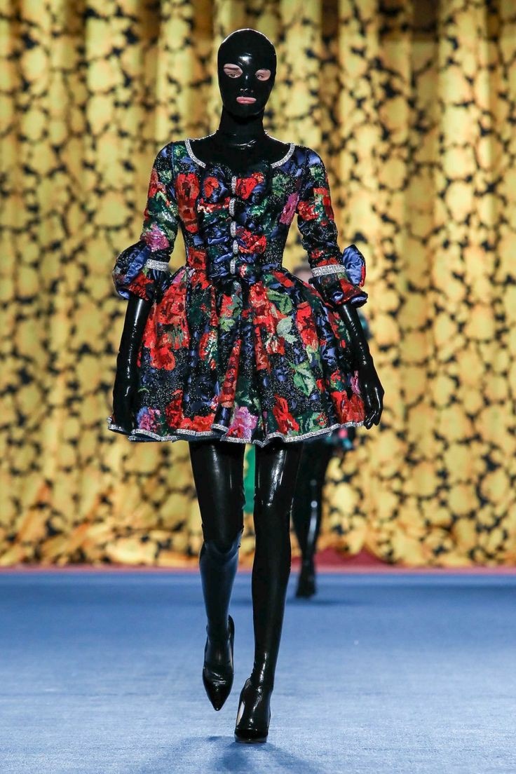 Фото:https://nowfashion.com