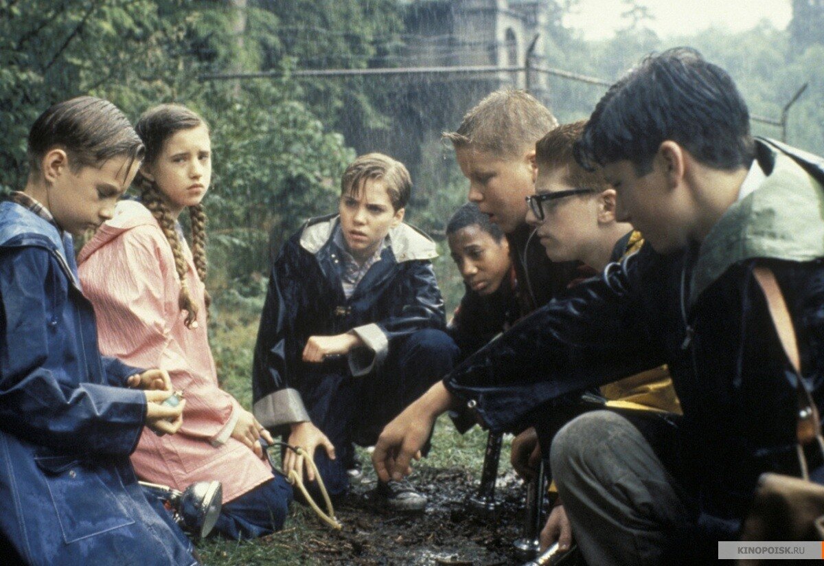 "Оно" лично для меня страшен тем,что дело касается детей. Как и "Синистер" летит на ту же полку