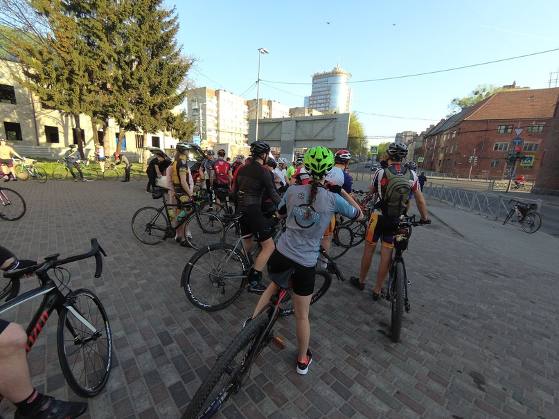  6:59. Поправить косичку, подтянуть ремешок на шлеме…