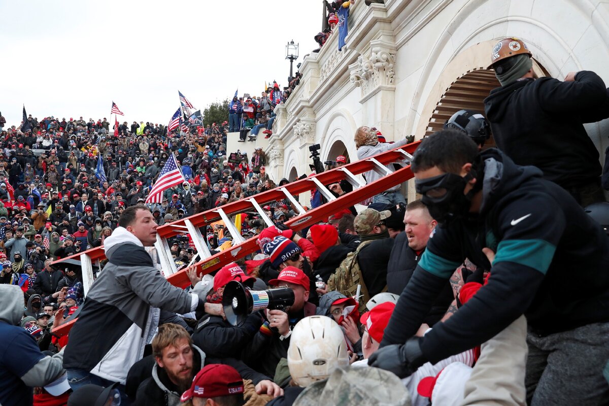 https://www.voanews.com/2020-usa-votes/thousands-storm-us-capitol-shameful-assault-our-democracy#&gid=1&pid=1