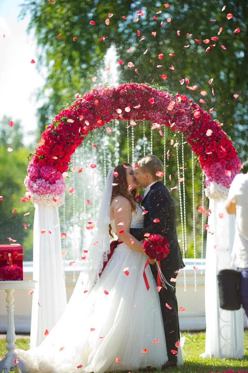 Организация выездной церемонии бракосочетания. Свадебный организатор Ирэм