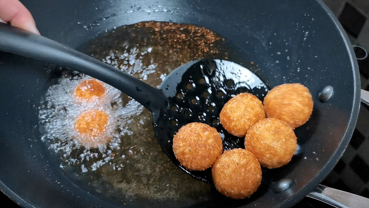 Сырные шарики во фритюре рецепт с фото