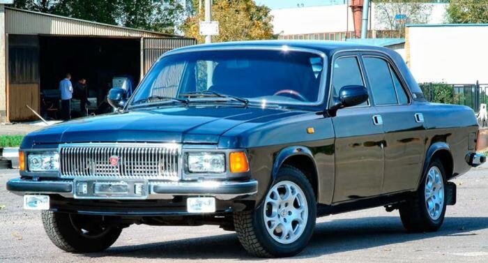 На таких машинах ездили члены Правительства России