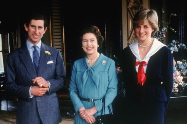 Принц Чарльз, королева Елизавета 2 и принцесса Диана, фото: Getty Images