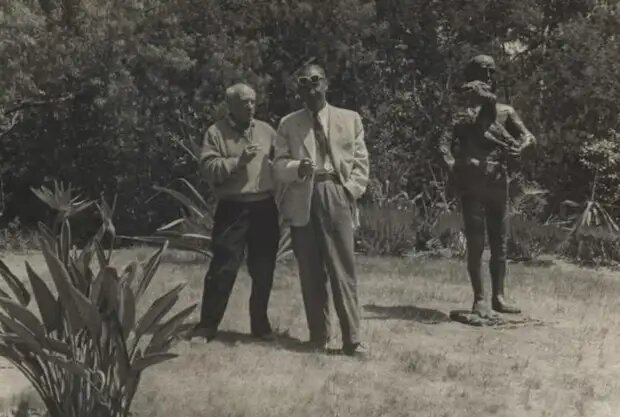 Пабло Пикассо (слева), Сергей Юткевич (справа)