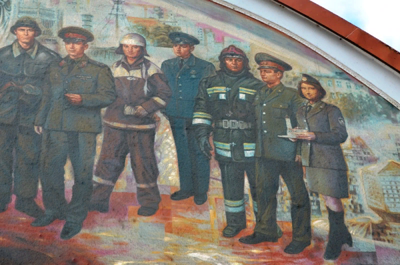 Фреска гродненского художника Владимира Качана "Огнеборцы - история и традиции мужества" 