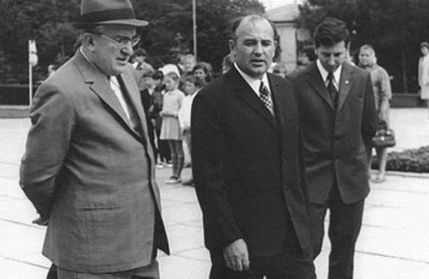 Юрий Андропов и Михаил Горбачёв
