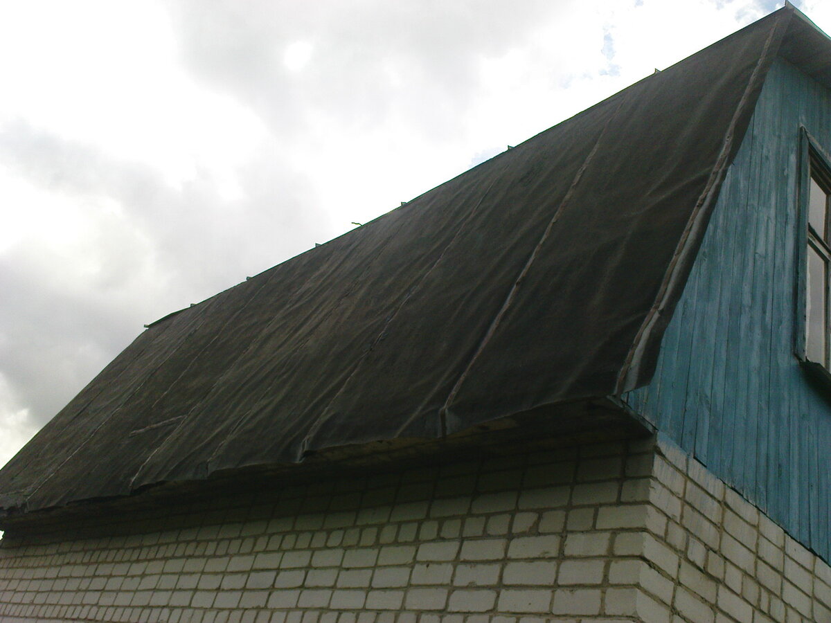 Монтаж профлиста на крышу: пошаговая инструкция