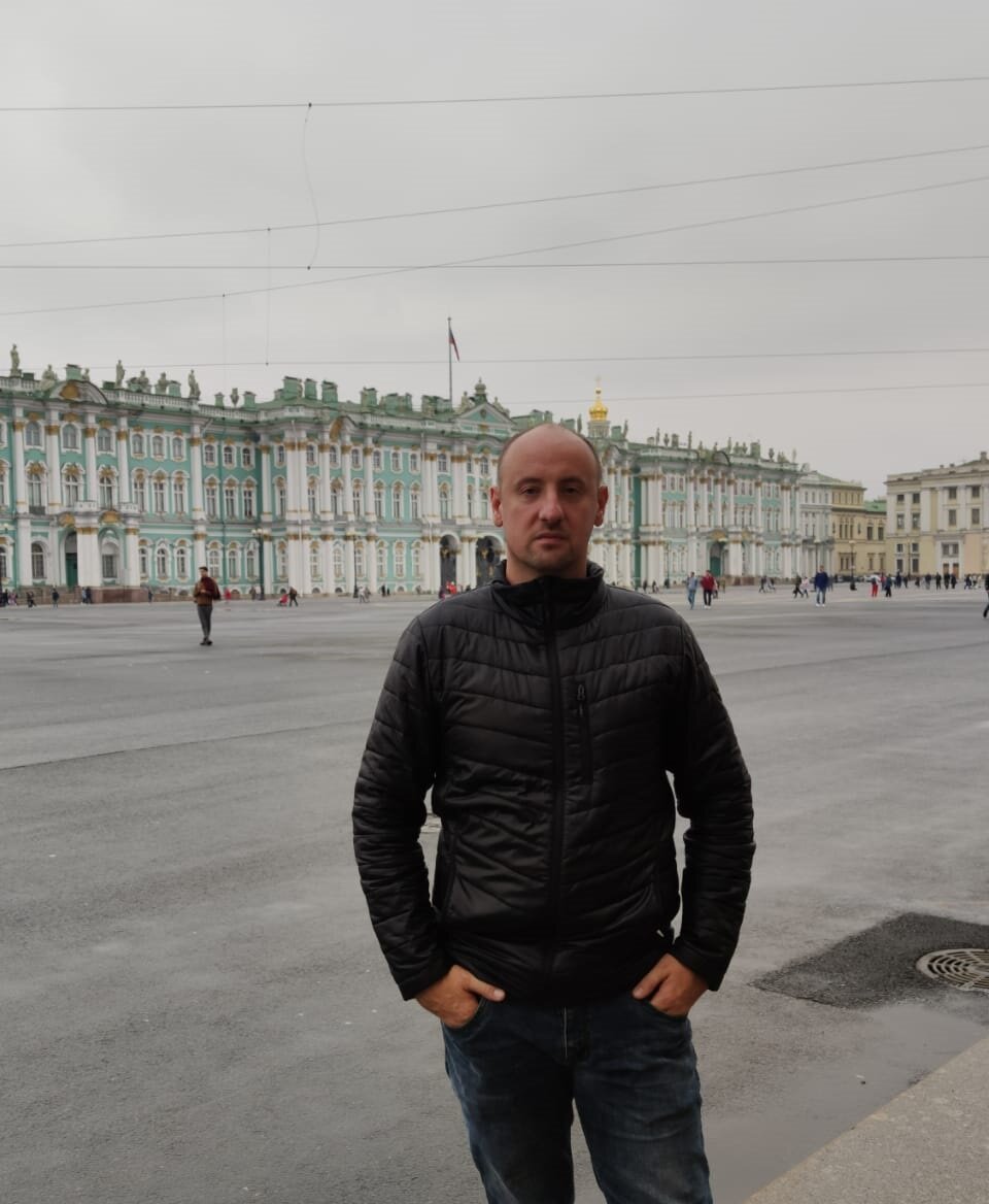 Меня зовут Денис Данилов. Я юрист. Если у вас остались вопросы, обращайтесь! 