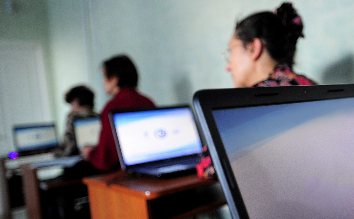 В Следственном комитете возбуждено дело о мошенничестве сотрудников Московского политехнического университета, которые, по версии следствия, получили из бюджета 3,6 млн руб. за обучение предпенсионеров. Но такого обучения не было 
