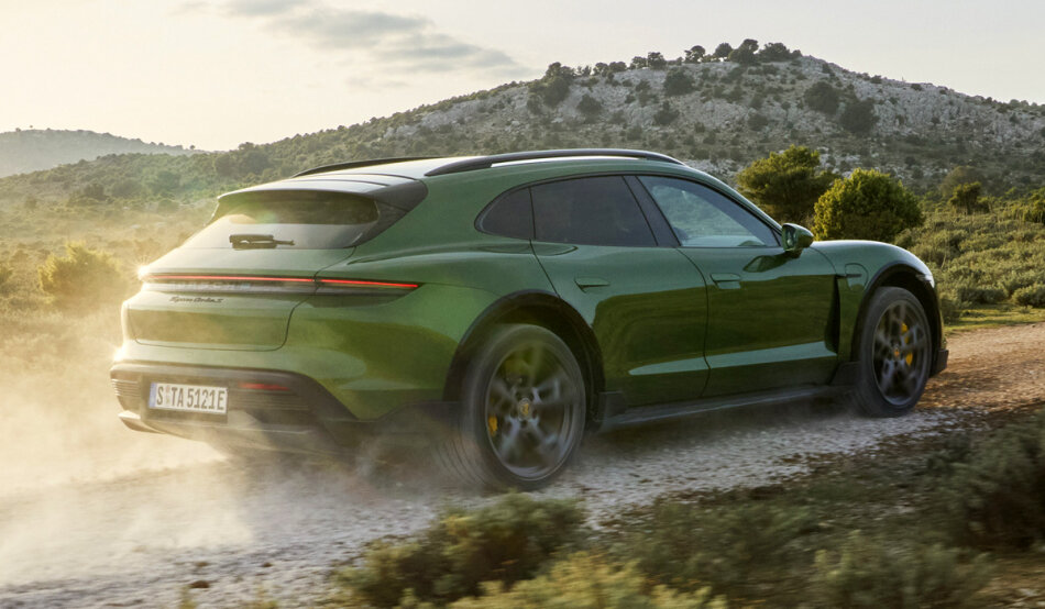 Ухабистые дороги ей под силу