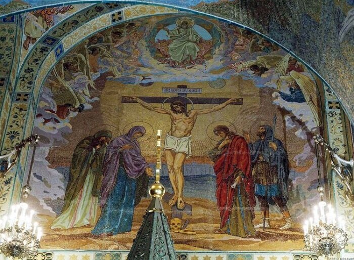 Распятие Христа. В. В. Беляев. Мозаика храма Воскресения Христова. Санкт-Петербург