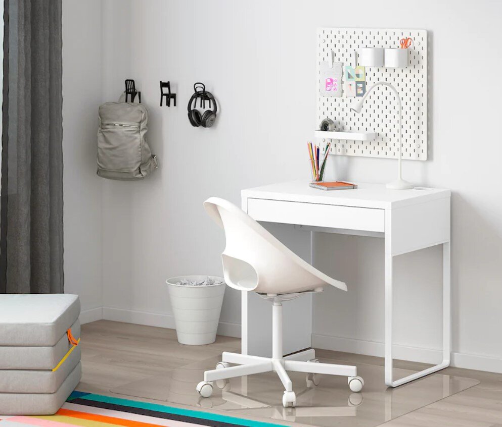 Оказывается, для удобного рабочего места хватит небольшого уголка