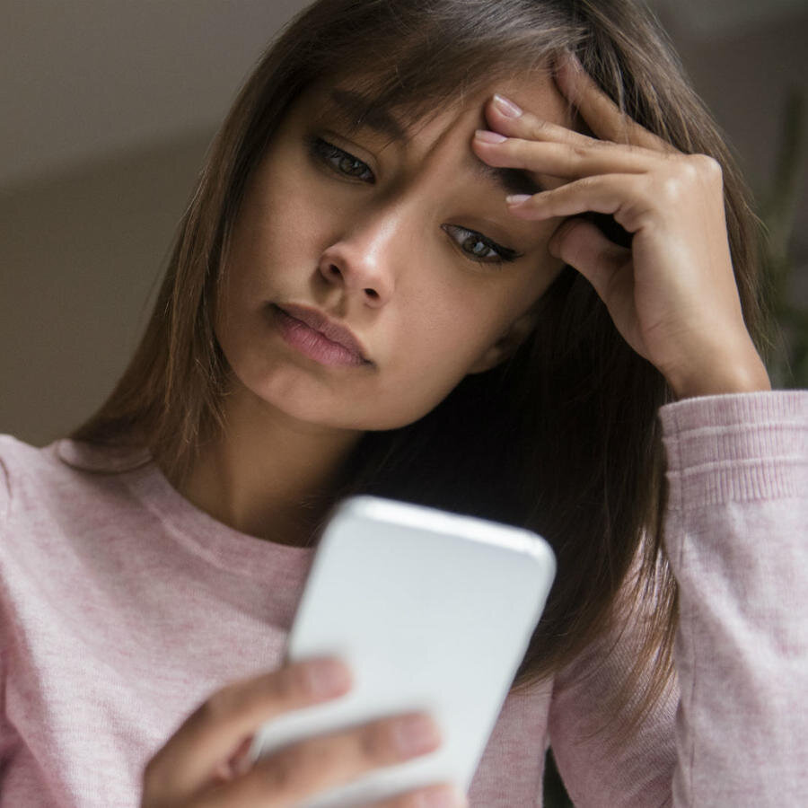 Пока базовые потребности не закрыты, человек хватается за любую возможность исправить ситуацию, идет вперед, развивается.