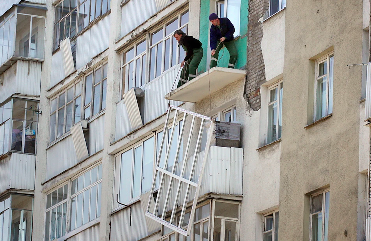 За остекление балконов будут штрафовать: чем МИНСТРОЙ напугает еще |  ДНЕВНИК АРХИТЕКТОРА | Дзен