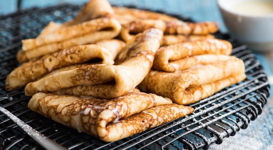 Больше рецептов блинов см. на www.gastronom.ru