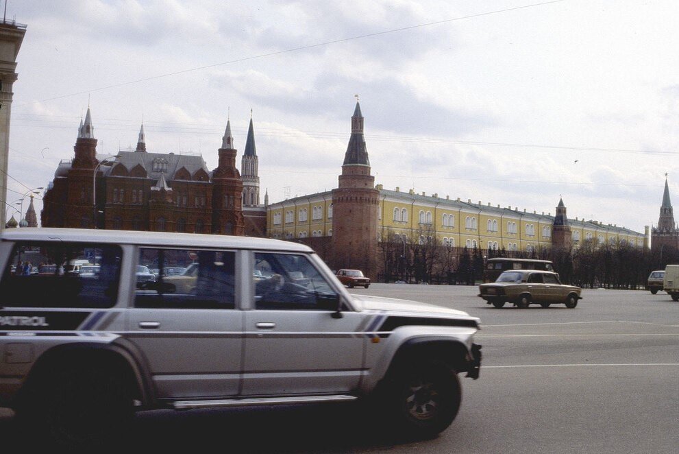 Манежная площадь, 1991 год.