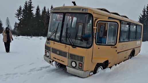 Télécharger la video: Ставим колеса от ГАЗ-66 на детский автобус ПАЗ 4х4!