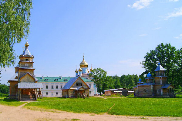  Никандрова Пустынь в Псковской области. 