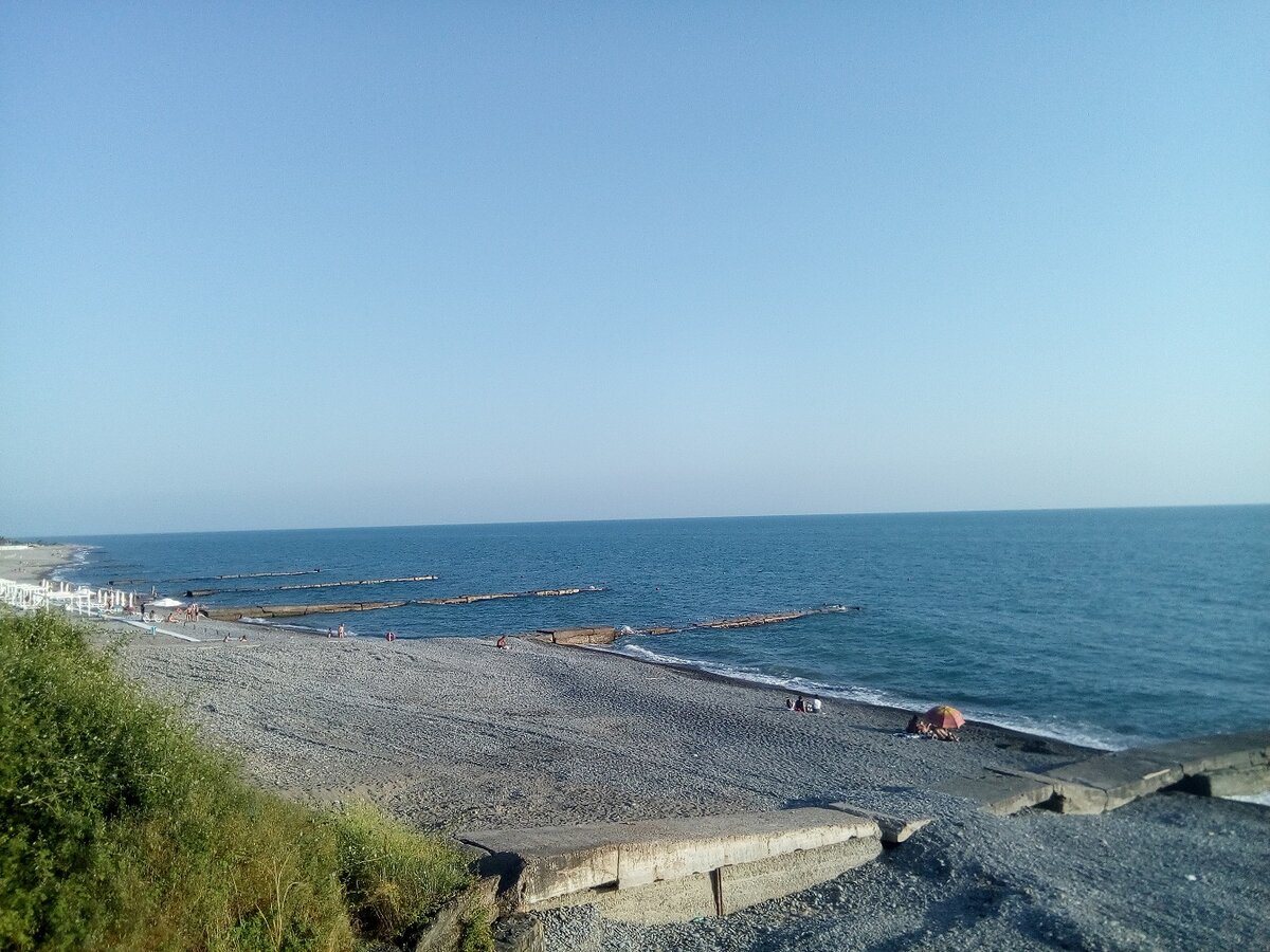 Головинка пляж. Головинка дикий пляж. Поселок волна пляж. Сочи море.