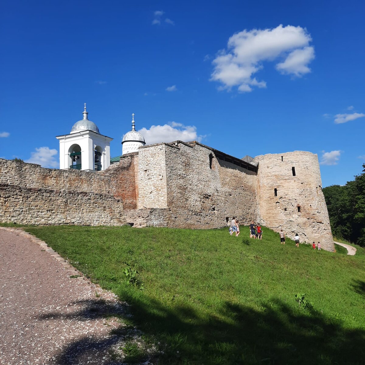 Печорская крепость псковская область