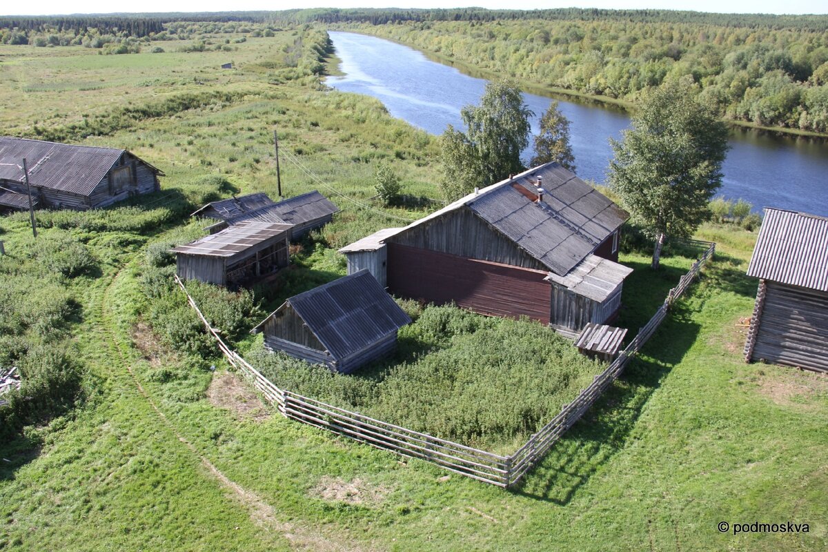 Троице-одигитриевская зосимова пустынь. Малые корелы дом пухова. Деревня архангельское. Деревня архангельское. Шале завидово гольф.