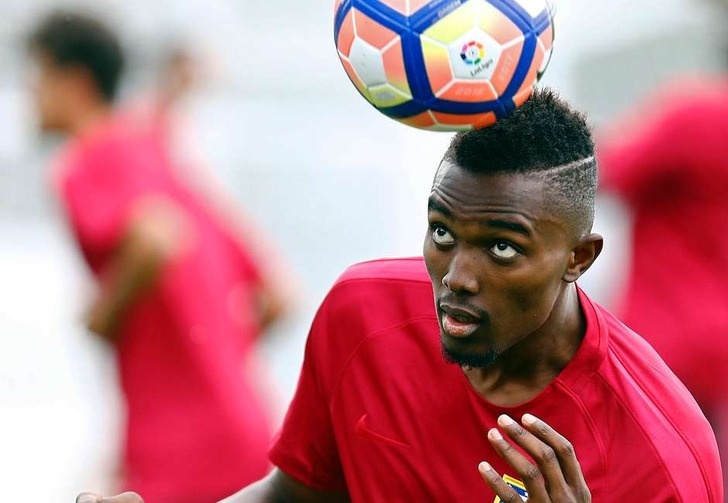 Бернарду Менса 