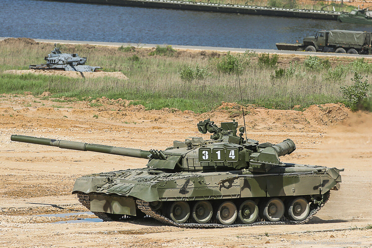 Авито т 80. Танк т80. Т-80. Т-80 основной боевой танк. Т 80 ОБТ.