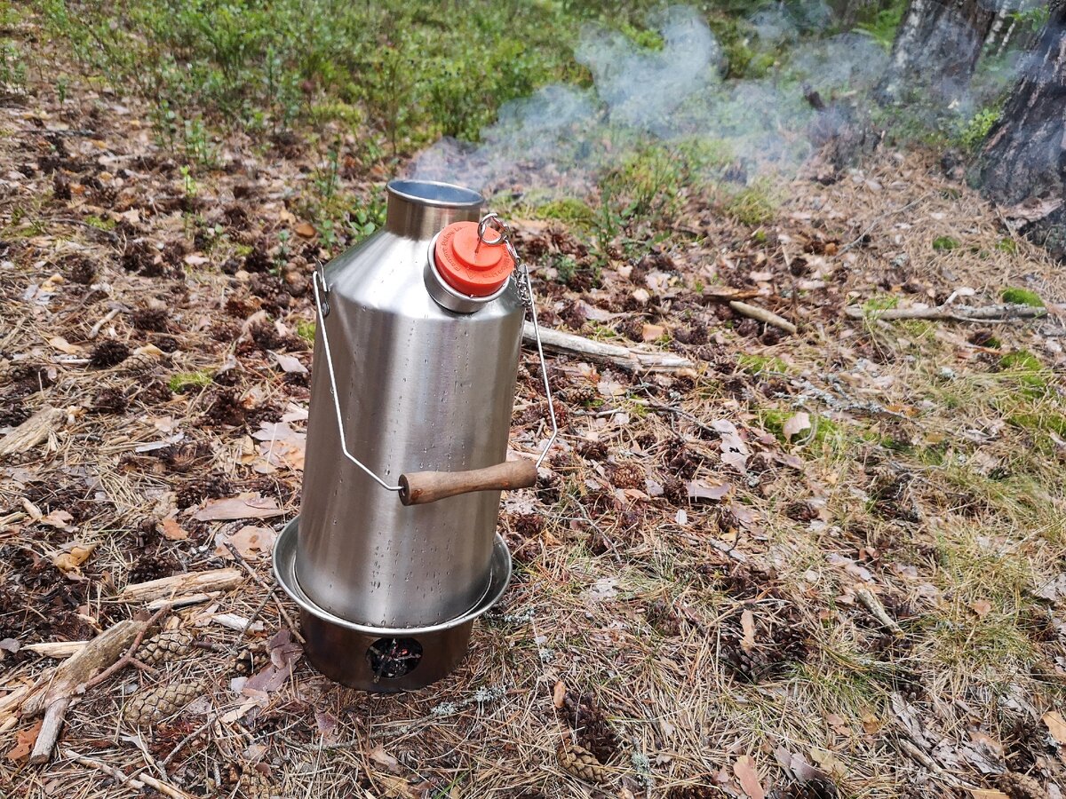 Выпила чай в лесу, вскипятив воду при помощи шишек и ирландского походного  самовара-прикольная штука | Параллель | Дзен