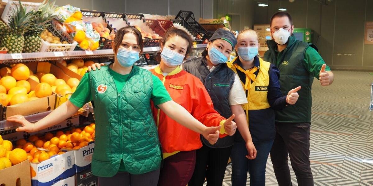 Сотрудники всех сетей.