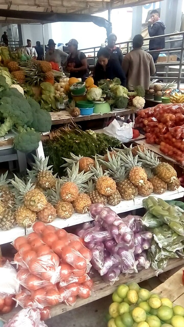 фото с рынка. В основном за пакет возьмут 1 доллар.