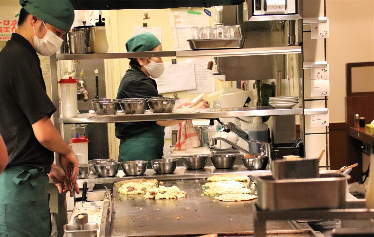 Повар в ресторане "Ямамото"