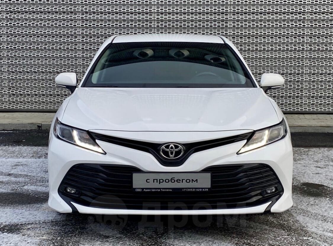 Когда вышла новая Camry в 2017ом году, мне очень понравился дизайн и нравится до сих пор. Очень круто нарисовали ее японцы, она не такая агрессивная, как К5, но мне лично, именно Camry нравится больше спереди, в 3/4 и сбоку.
