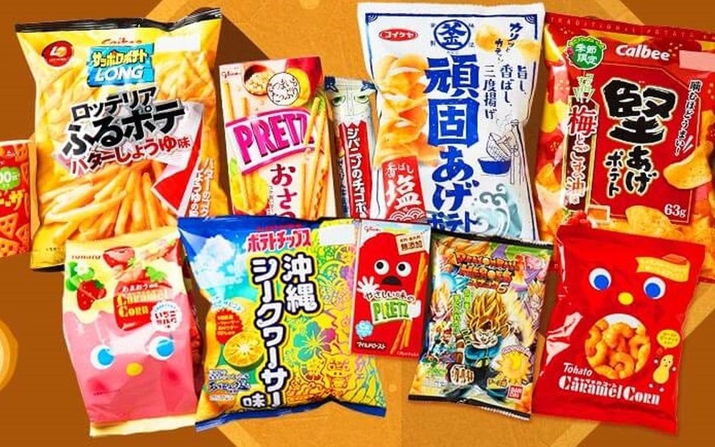 Изображение взято по адресу: https://obzorpokupok.ru/megaboks-yaponskih-sladostej-s-dostavkoj-iz-tokio-ot-tokyotreat/. Это примерное содержание таких "боксов", но они обычно каждый раз разные!
