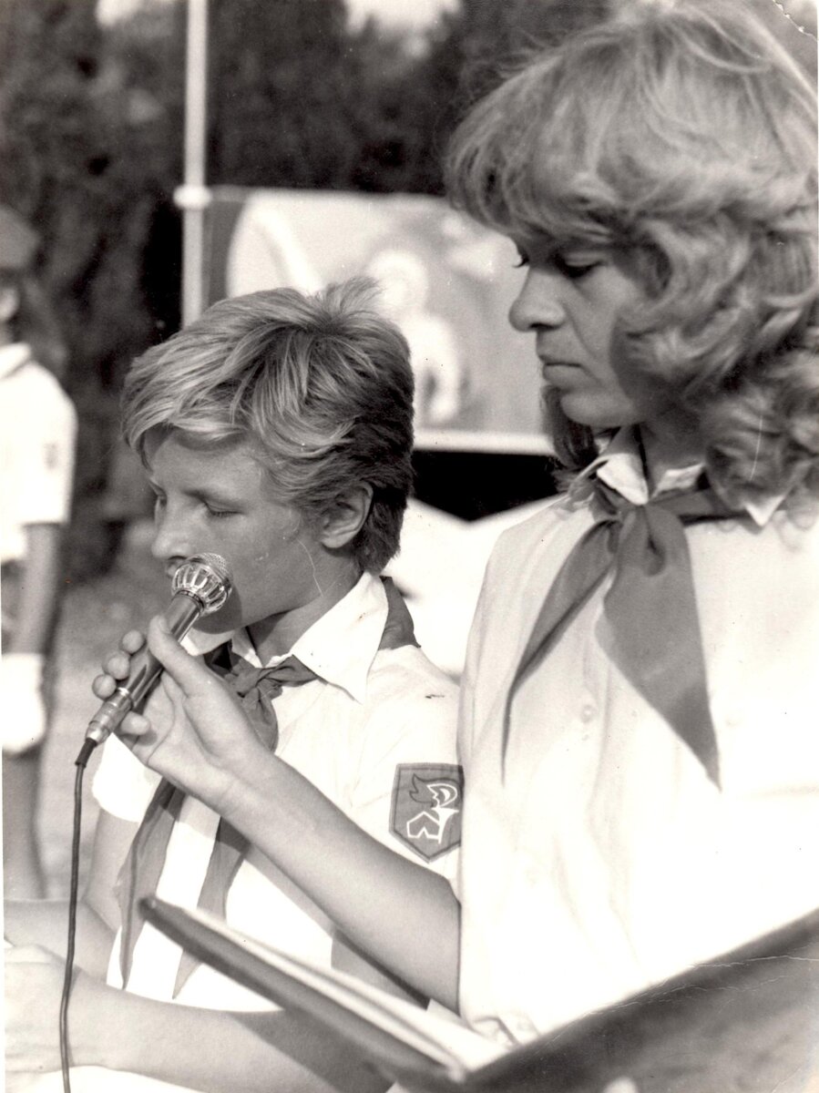 На торжественной линейке в ДОЛ "Ласпи".