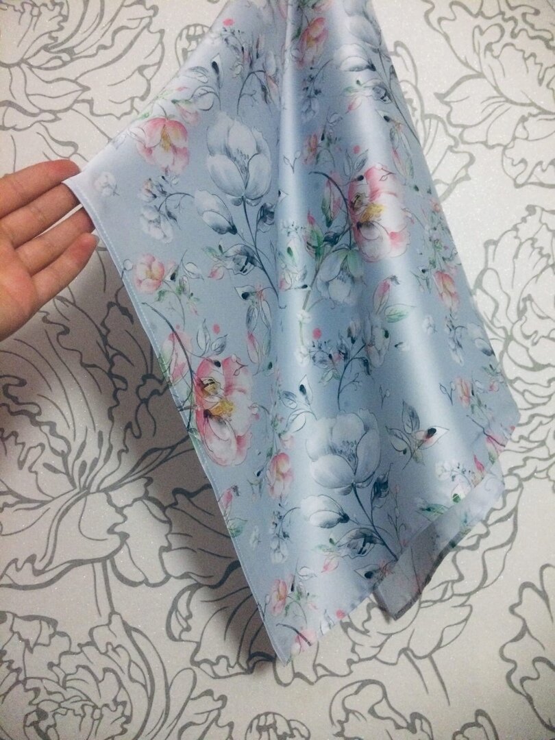 готовый шелковый платок