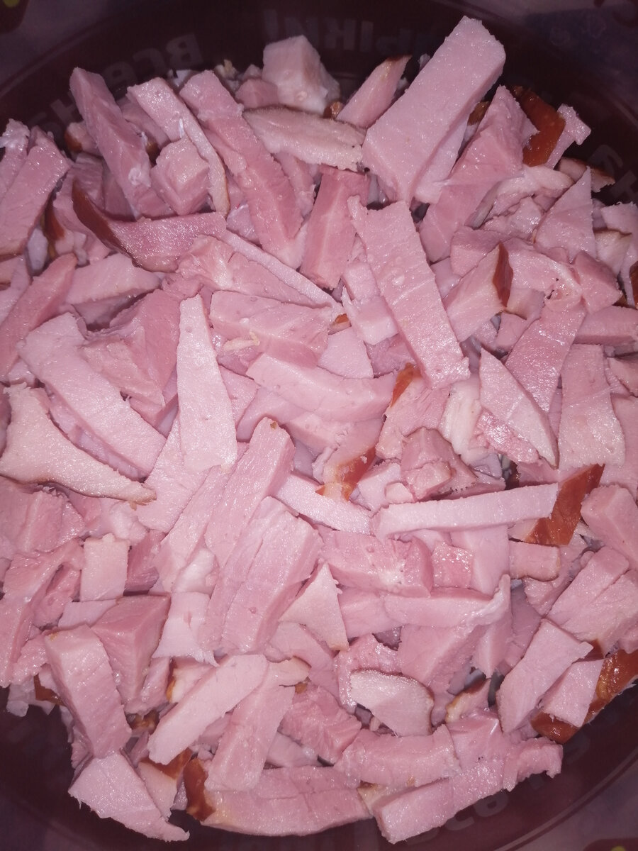 Ветчина  для салата. 