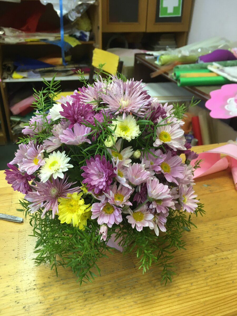 Композиция из хризантемы.