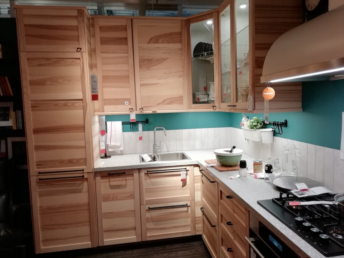 В магазине все прекрасней. У нас влезло не все.