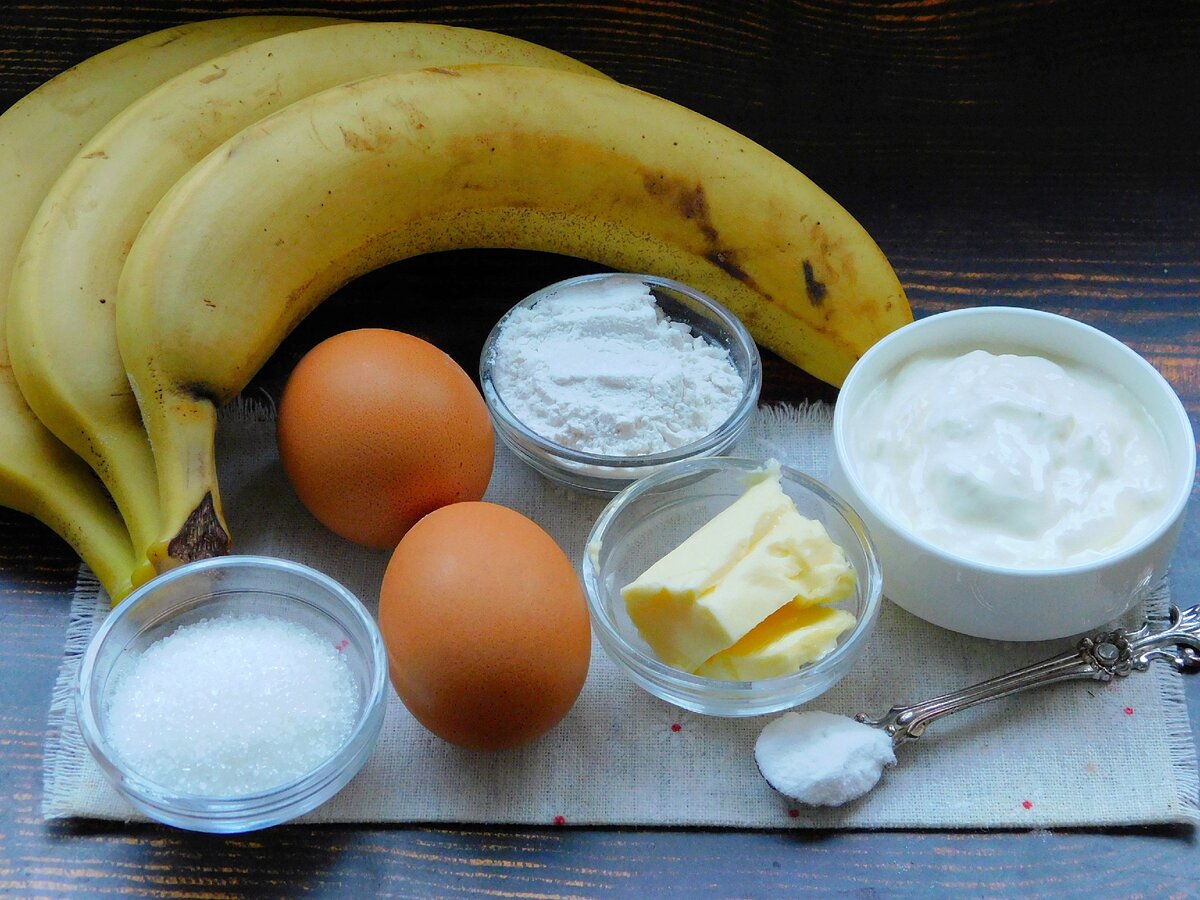 ингредиенты для приготовления бананового пирога 