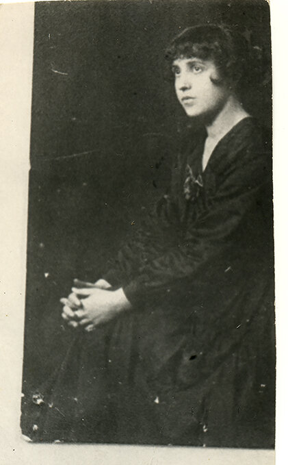 Шляпница, которая мечтала стать принцессой. Фото 1917 года.