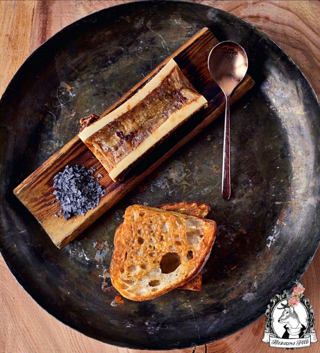 Рецепт мозговых косточек в духовке. Запеченные мозговые кости. Запеченные мозговые косточки. Мозговая кость для запекания. Мозговые кости в духовке