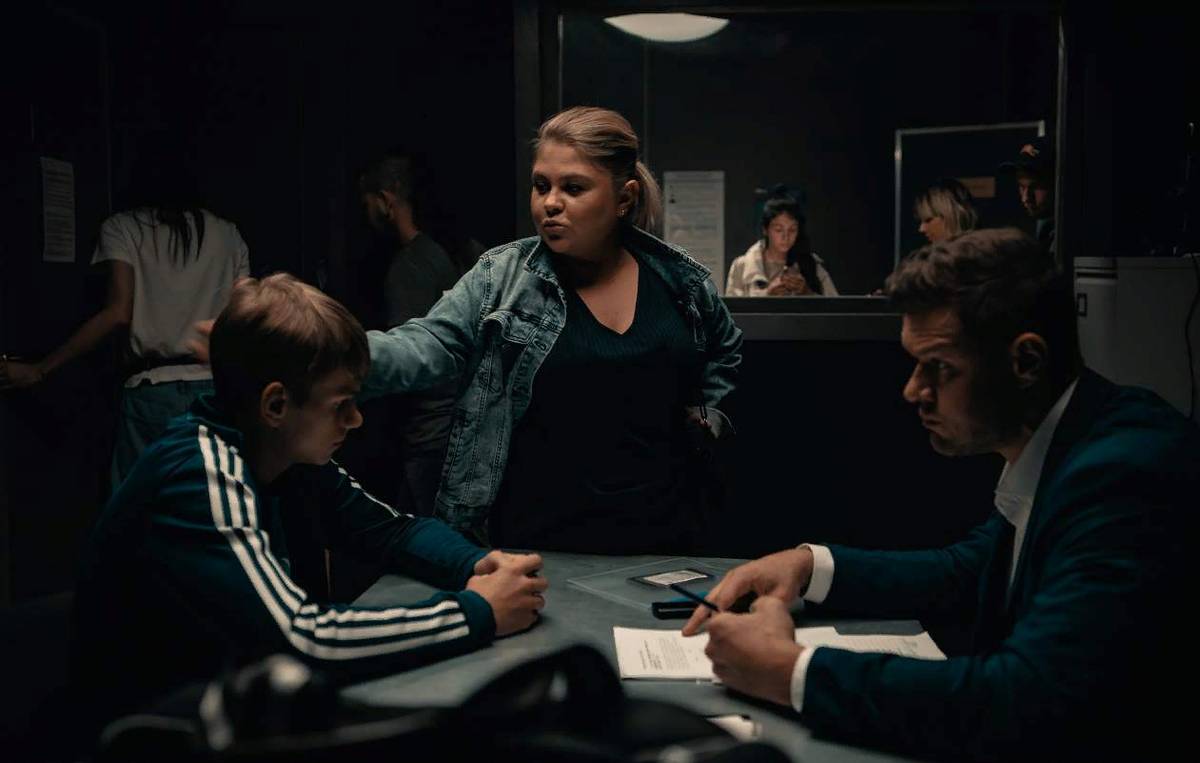 Валентина Мазунина в роли Светы Артюховой на кадре из фильма «Стендап под прикрытием»