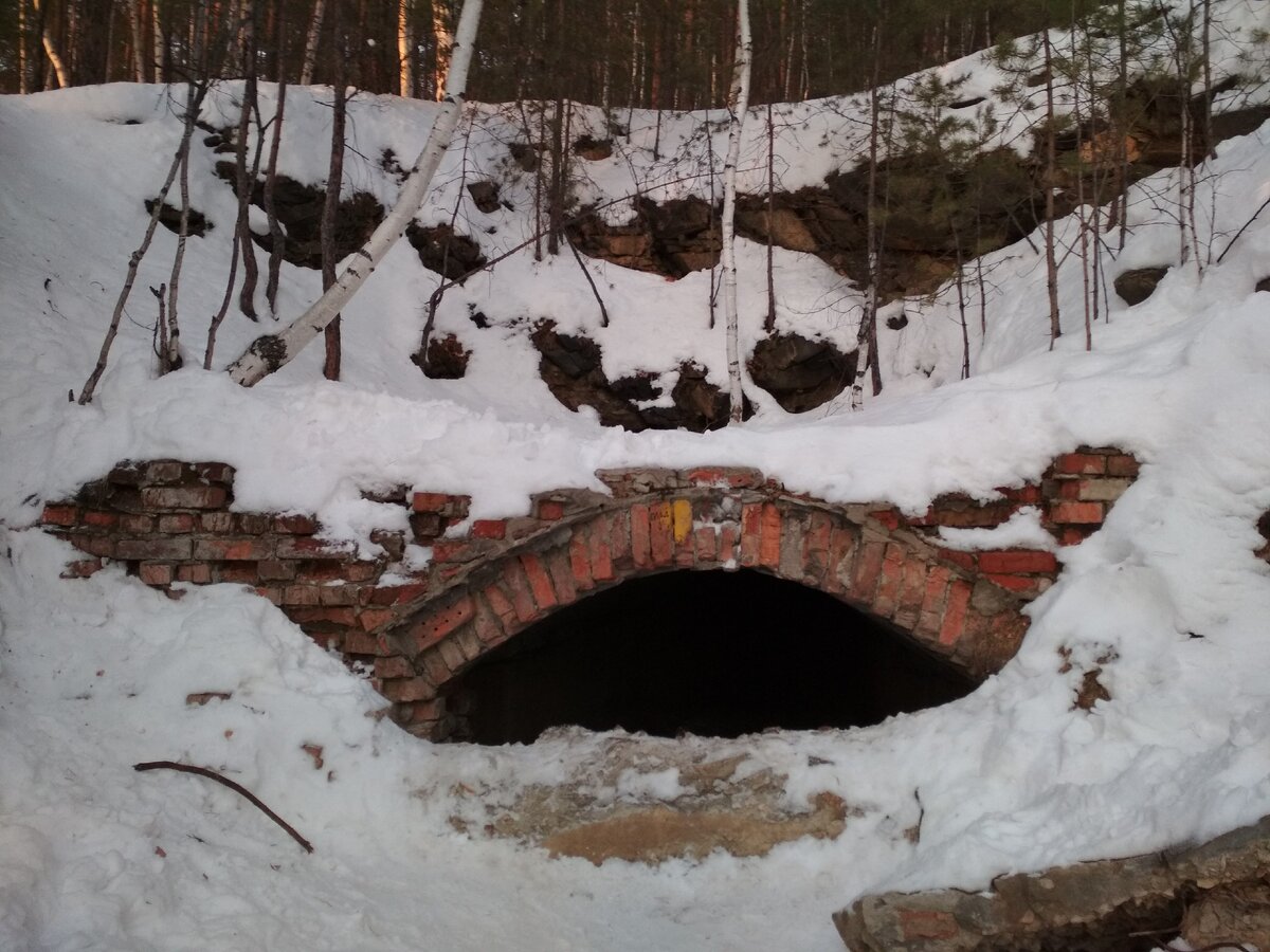 заброшенные штольни Слюдорудника