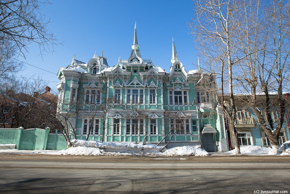 "Изумрудный особняк". Томск. Фото автора статьи (ещё 2 фото)